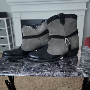 Brighton Black and Gray Ankle Boots